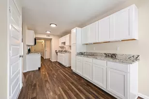 7318 Emory Oak Ln, Dallas, TX 75249 - Photo 12