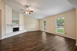 7318 Emory Oak Ln, Dallas, TX 75249 - Photo 22