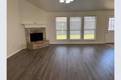 557 Marybeth Drive, Burleson, TX 76028 - Photo 4