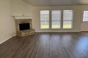 557 Marybeth Dr, Burleson, TX 76028 - Photo 4