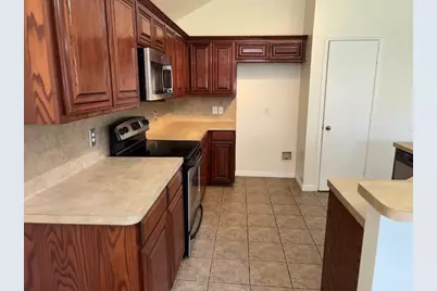 557 Marybeth Drive, Burleson, TX 76028 - Photo 10