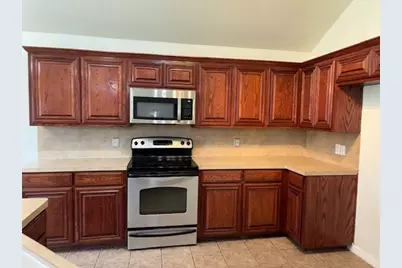 557 Marybeth Drive, Burleson, TX 76028 - Photo 8