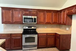557 Marybeth Dr, Burleson, TX 76028 - Photo 8