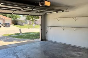 557 Marybeth Dr, Burleson, TX 76028 - Photo 22