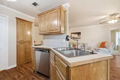 402 Robertson Street, Collinsville, TX 76233 - Photo 18