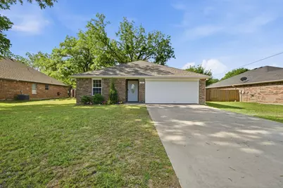 402 Robertson Street, Collinsville, TX 76233 - Photo 2