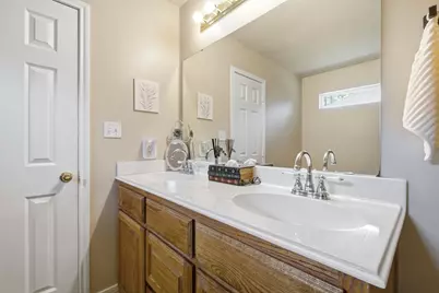 402 Robertson Street, Collinsville, TX 76233 - Photo 28
