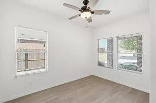 3015 Elinor St, Fort Worth, TX 76111 - Photo 12
