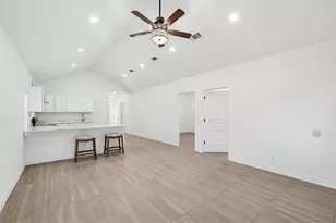 3015 Elinor St, Fort Worth, TX 76111 - Photo 8