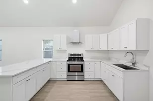 3015 Elinor St, Fort Worth, TX 76111 - Photo 10