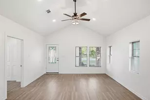 3015 Elinor St, Fort Worth, TX 76111 - Photo 6