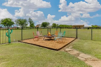 11210 Lakecrest Drive, Sanger, TX 76266 - Photo 38