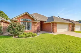 1017 Austin Ct, Weatherford, TX 76086 - Photo 2