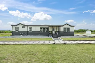 466 Belcher Rd, Bowie, TX 76230 - Photo 2