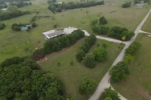 466 Belcher Rd, Bowie, TX 76230 - Photo 4