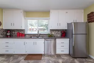 126 Varsity Cir, Arlington, TX 76013 - Photo 8