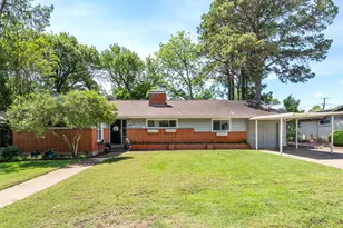126 Varsity Cir, Arlington, TX 76013 - Photo 1