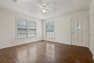 1106 Jackson St, Carrollton, TX 75006 - Photo 2