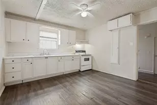1106 Jackson St, Carrollton, TX 75006 - Photo 4