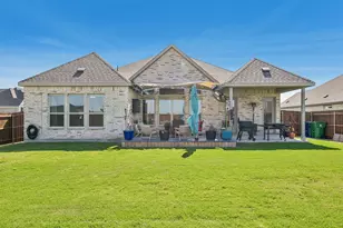 569 Pebble Dr, Waxahachie, TX 75167 - Photo 38