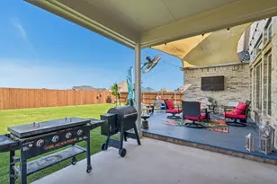 569 Pebble Dr, Waxahachie, TX 75167 - Photo 34