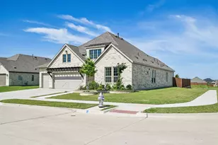 569 Pebble Dr, Waxahachie, TX 75167 - Photo 2