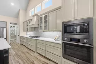 2705 River Path Ct, Burleson, TX 76028 - Photo 14