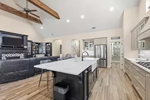 2705 River Path Ct, Burleson, TX 76028 - Photo 16