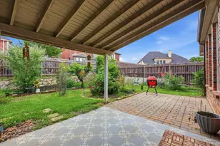 520 E Sandra Ln, Grand Prairie, TX 75052 - Photo 30