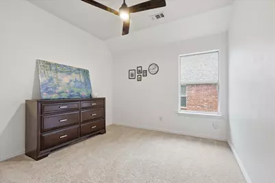 520 E Sandra Lane, Grand Prairie, TX 75052 - Photo 20