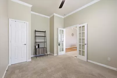 520 E Sandra Lane, Grand Prairie, TX 75052 - Photo 8