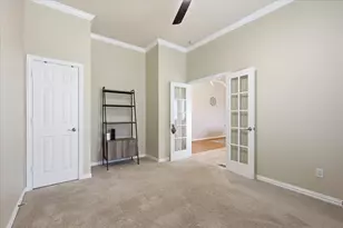 520 E Sandra Ln, Grand Prairie, TX 75052 - Photo 8