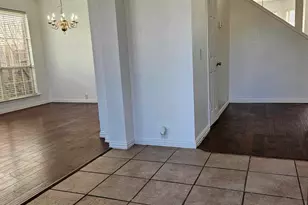 2104 Royal Oak Dr, Bedford, TX 76021 - Photo 6