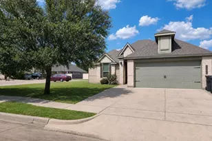 1106 Placid Cir, Waco, TX 76706 - Photo 2