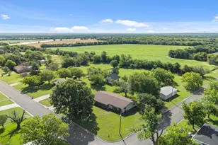 2416 Gary Ln, Waco, TX 76708 - Photo 2