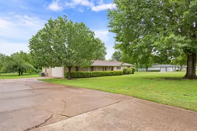 2416 Gary Lane, Waco, TX 76708 - Photo 2