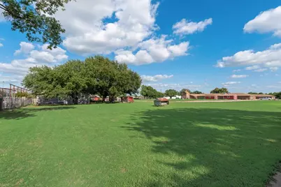 1321 Meadow Street, DeSoto, TX 75115 - Photo 34