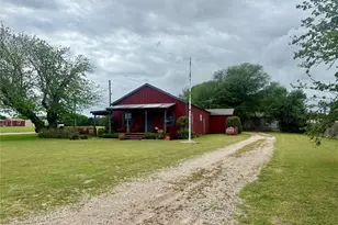 1321 Meadow St, DeSoto, TX 75115 - Photo 4