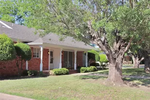 211 Spill St, Winters, TX 79567 - Photo 4