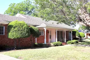 211 Spill St, Winters, TX 79567 - Photo 8