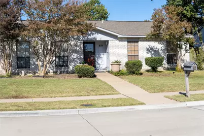 829 Cambridge Drive, Plano, TX 75023 - Photo 2