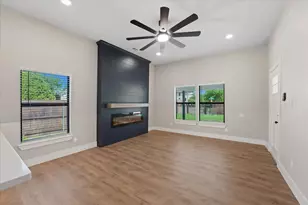 300 Steinman Ave, Dallas, TX 75203 - Photo 8