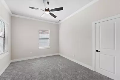 300 Steinman Avenue, Dallas, TX 75203 - Photo 16