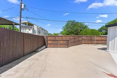 300 Steinman Avenue, Dallas, TX 75203 - Photo 26