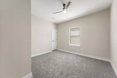 300 Steinman Avenue, Dallas, TX 75203 - Photo 16