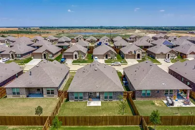 10716 Klondike Lane, Aubrey, TX 76227 - Photo 10