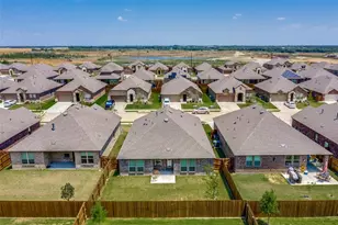 10716 Klondike Ln, Aubrey, TX 76227 - Photo 10