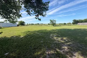 516 Glendale Dr, Godley, TX 76044 - Photo 32