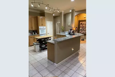 2945 Silvercrest, Grapevine, TX 76051 - Photo 8