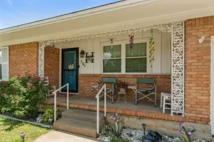 107 Woodard Ave, Cleburne, TX 76033 - Photo 2